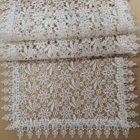 Obrus Pełna Gipiura Koło Fi 120 Krem Wzór Ażurowy