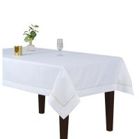 Biały Obrus Gold  140 x 180 Zdobiony Złotą Żyłką
