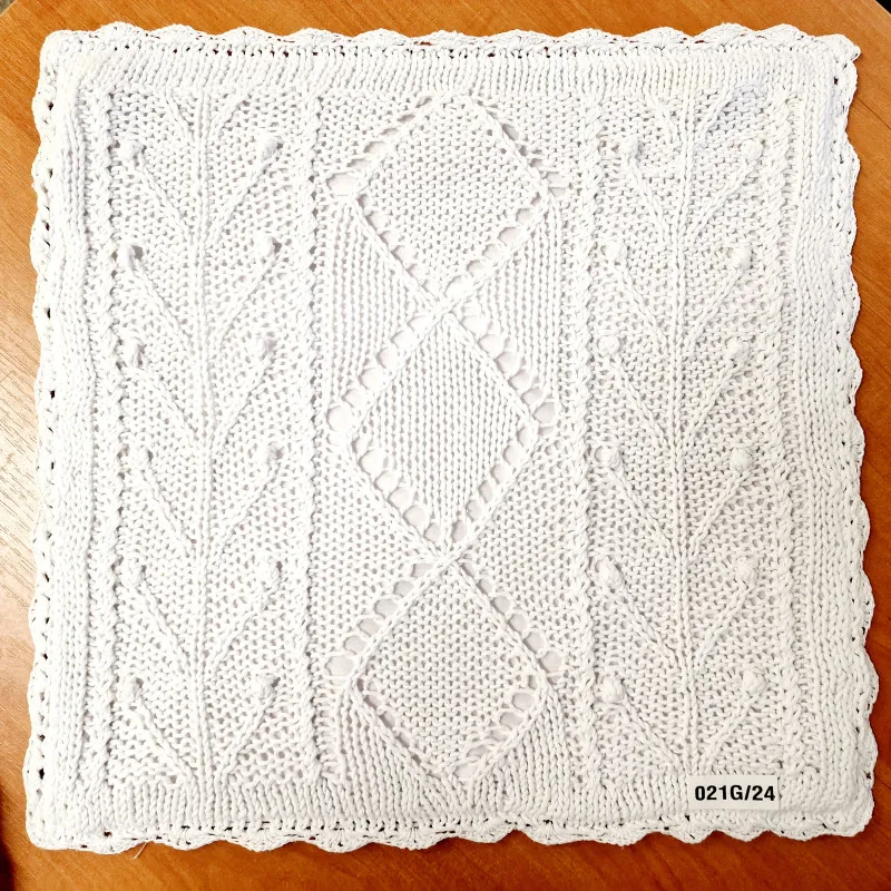 Poszewka Szydełkowa 40x40 biały wzór:24 Poszewka Szydełkowa 40x40 biały wzór:24