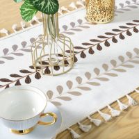Obrus Boho/Haft 140x220 Wykończony Frędzelkami