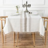 Obrus Boho/Haft 140x240 Wykończony Frędzelkami