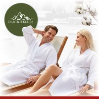 Biały szlafrok gofrowany do SPA i wellness