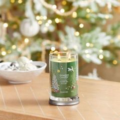 ŚWIECA YC SIGNATURE SHOMMERING CHRISTMAS TREE YANKEE CANDLE