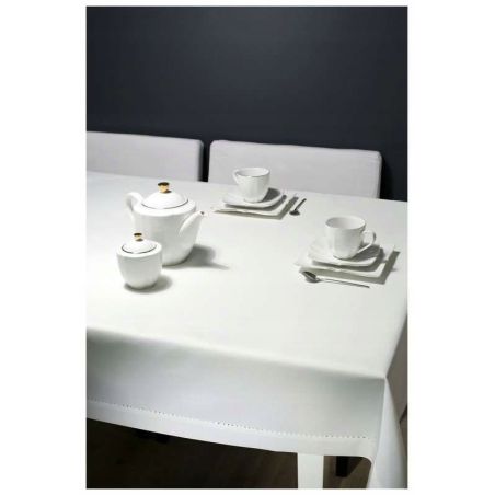 Obrus z Mereżką Biały 140 x 260 Prosty i Elegancki